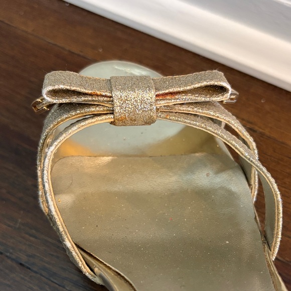 Guess Metallic Gold Wedge Sandals Women’s Size 6.5 - Picture 5 of 10